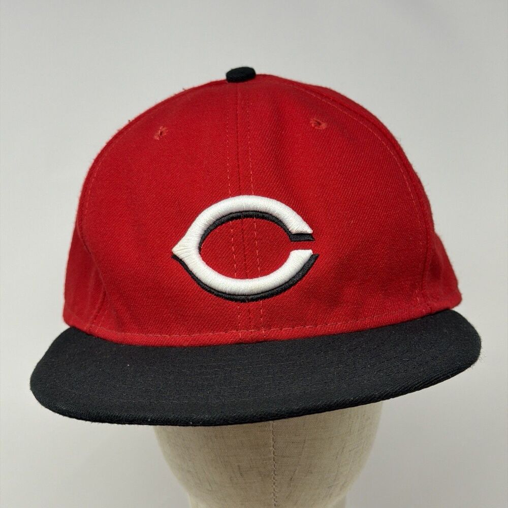 Cincinnati Reds New Era 59FIFTY Fitted Hat Size 8 MLB On Field Red Black